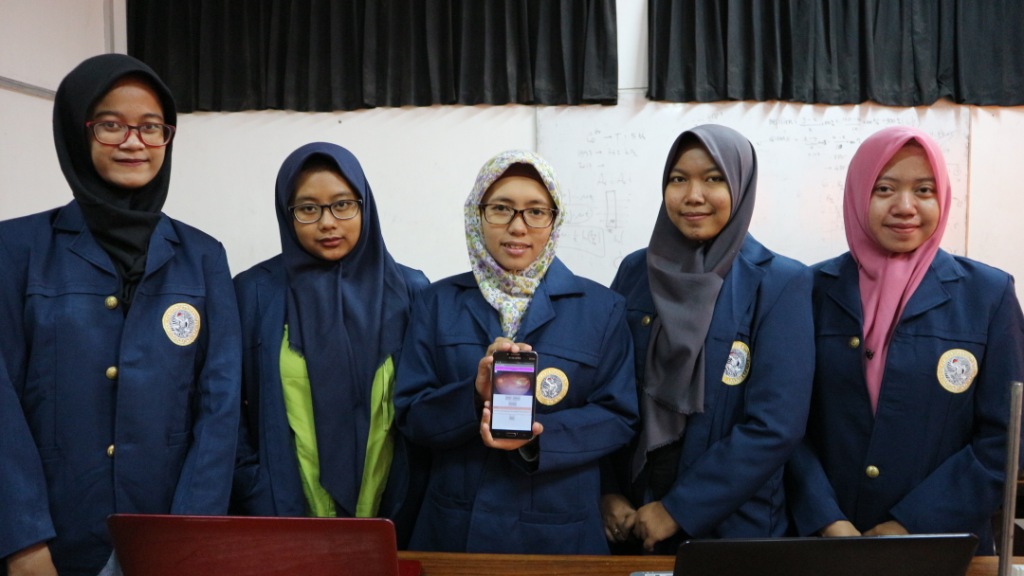 Mahasiswa Teknobiomedik Ciptakan Aplikasi Deteksi Komplikasi Diabetes Pada Mata Unair News