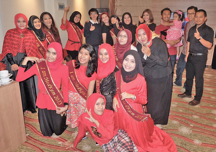 Read more about the article Eratkan Kebersamaan, S2 Medkom 2013 Gelar Gathering