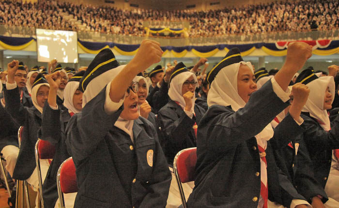 Read more about the article Menanamkan Rasa Bangga Sebagai Mahasiswa Terhadap Almamater