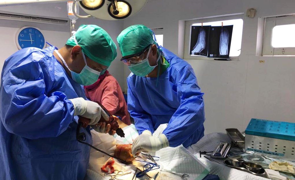 RST UNAIR Bone fracture Surgery