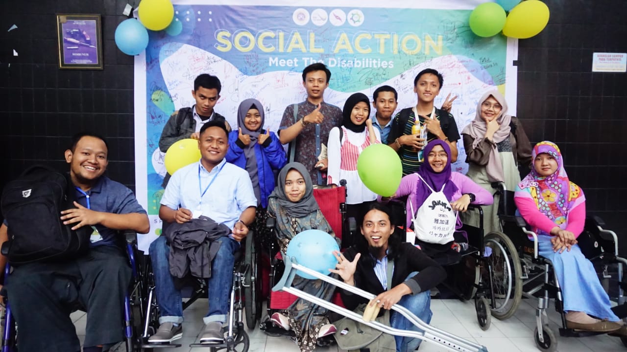 E-Week hari pertama diadakan acara social action yang mengundang para disabilitas sebagai pembicara. (Foto: Regina)