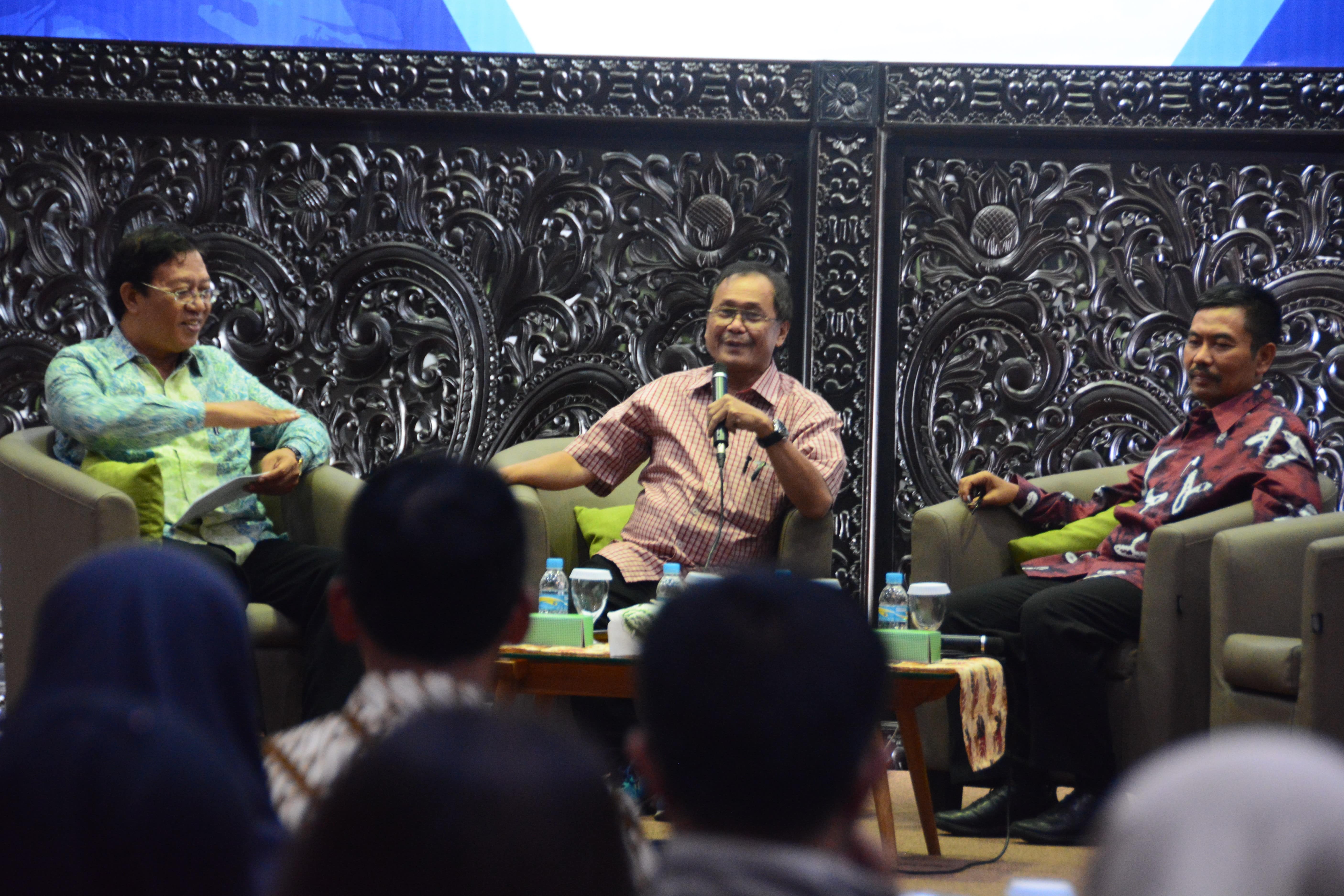 Read more about the article Gubes UNAIR Menakar Masa Depan Politik Indonesia