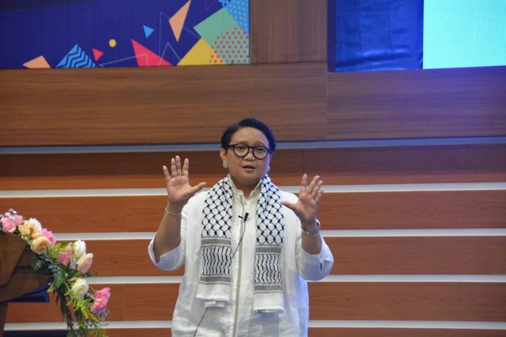 Retno Marsudi at UNAIR