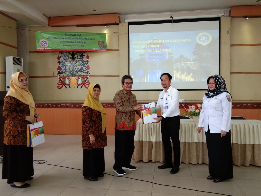 Read more about the article Fakultas Vokasi Fasilitasi Informasi Pendidikan di Kalimantan