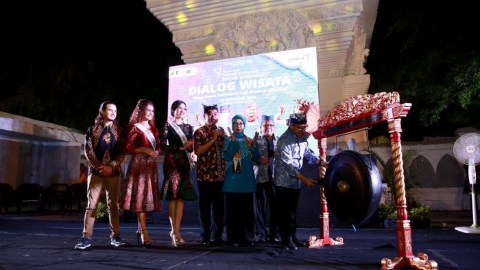 Read more about the article Puteri Indonesia Jatim Asal UNAIR Bahas Masa Depan Pariwisata Banyuwangi