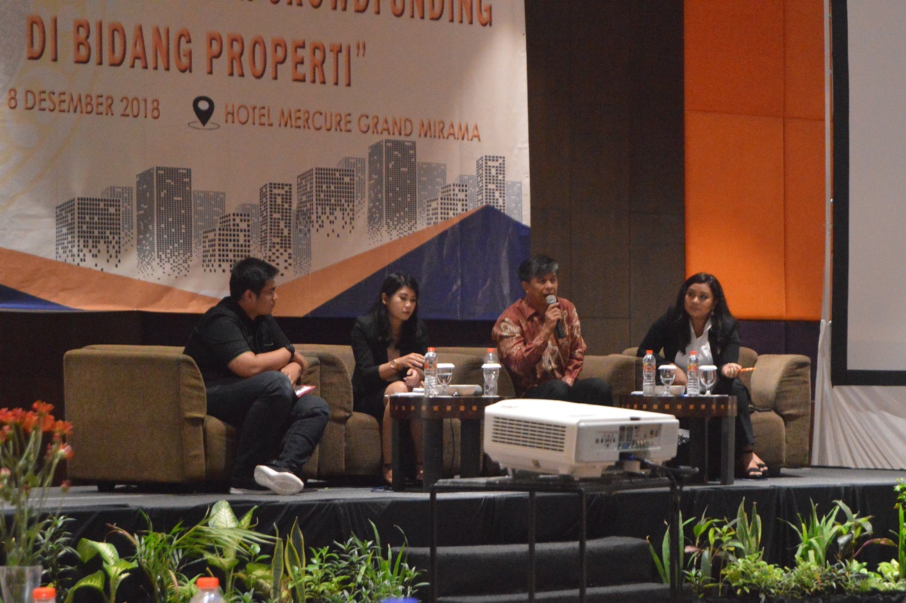 Read more about the article Bisnis Berbuah Manis, Seminar Nasional FH UNAIR Bincangkan Crowdfunding