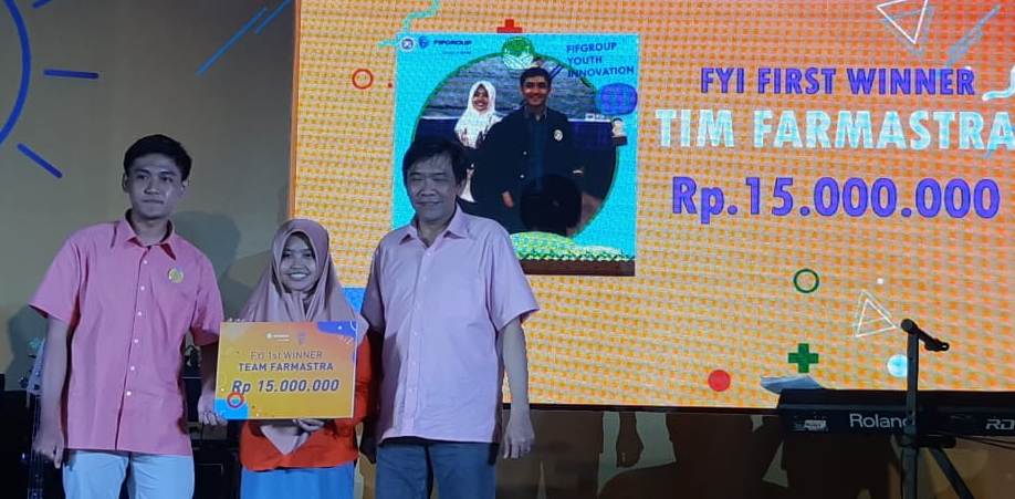 Siti Nur Seha dan Rino Saputra menjadi juara I FIFGROUP Youth Innovation 2019. (Foto: Istimewa)