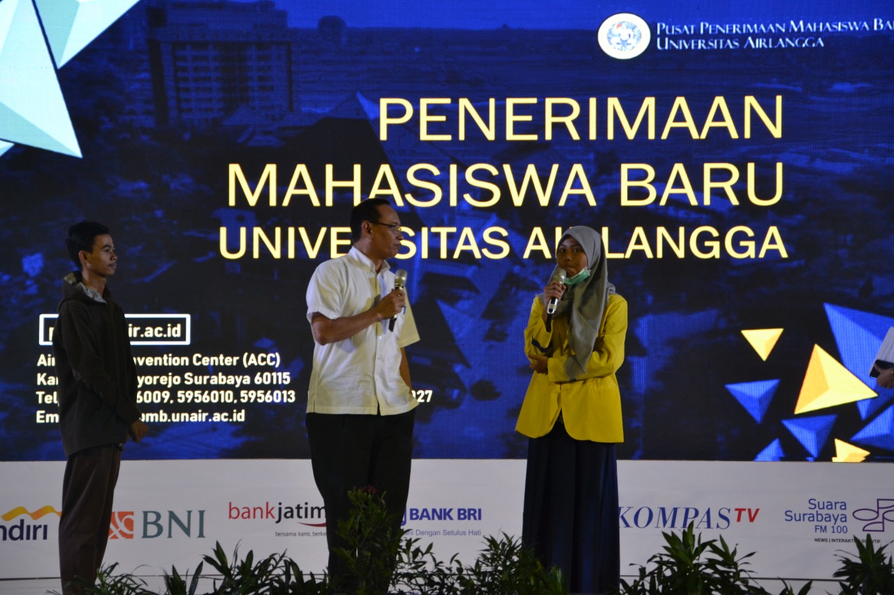 Read more about the article AEE UNAIR 2019, Rektor Terima Langsung 4 Siswa Berprestasi