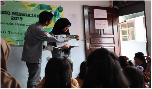 Read more about the article Excitement of Learning Biology with Himbio UNAIR at SD Tunas Jaya