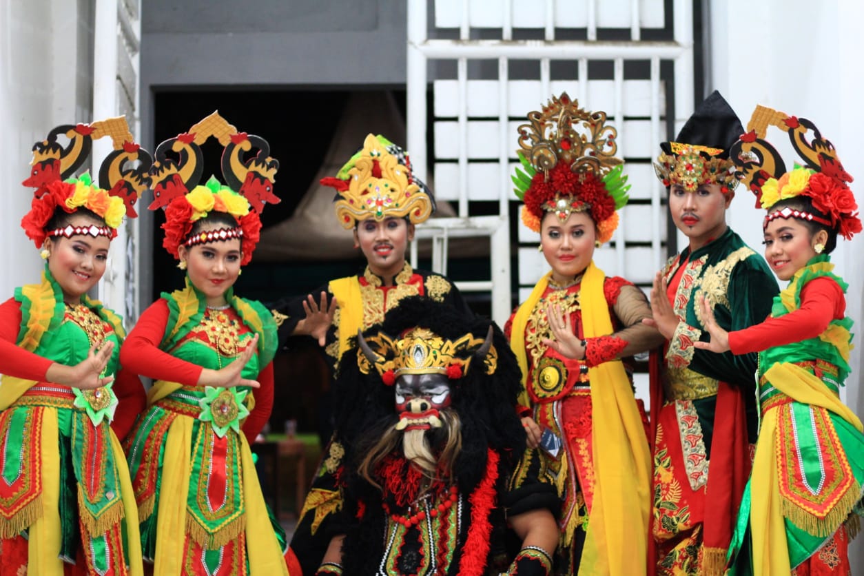 Read more about the article Komikat UKTK Jenggirat Tangi PSDKU Committed to Develop Banyuwangi Culture
