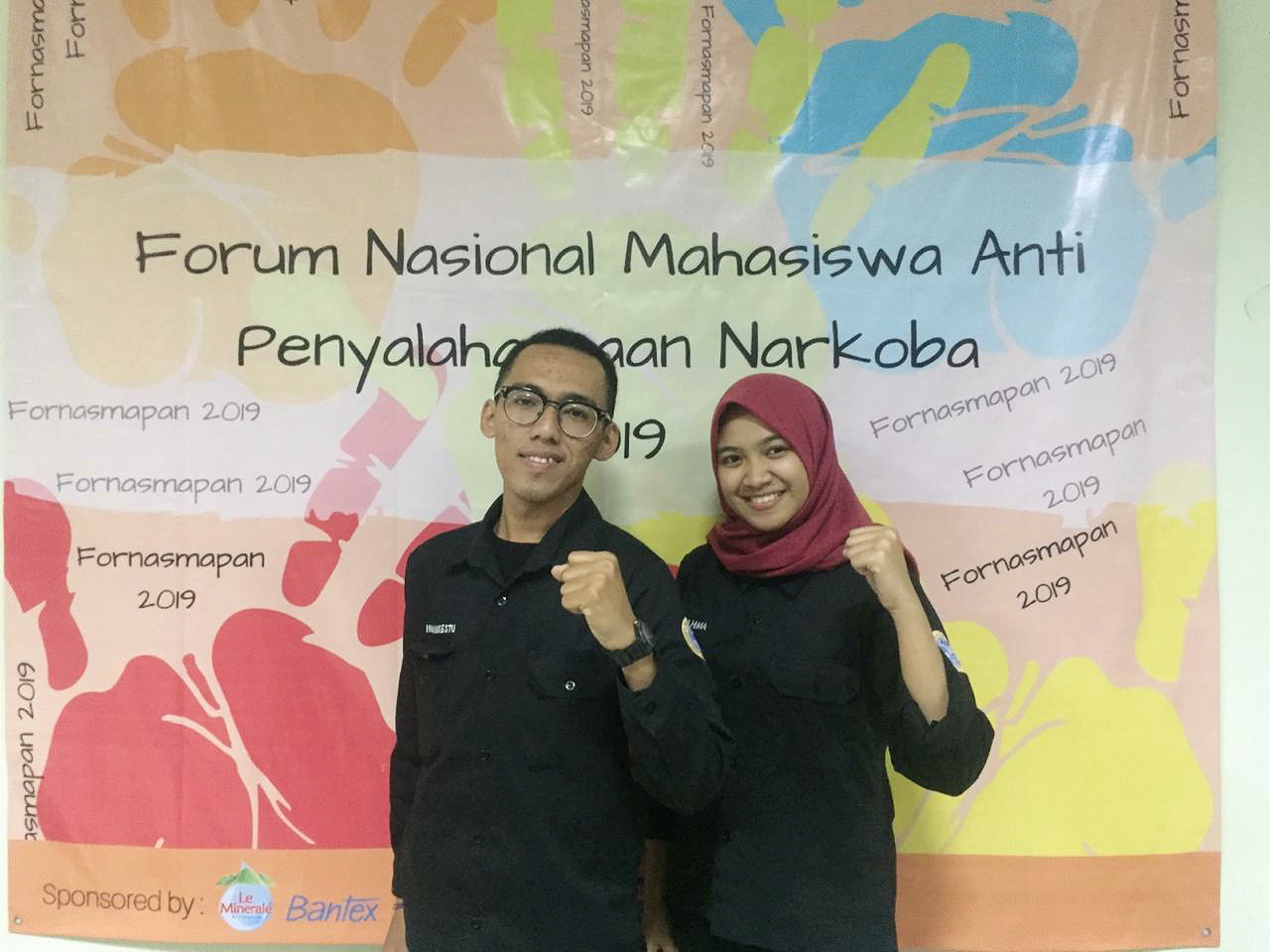 Muhammad Indra Pangestu (left) and Iga Rahma Azhari (right) became the UK-Mapanza Delegation representing UNAIR in FORNASMAPAN on March 28-31, in Jakarta.
