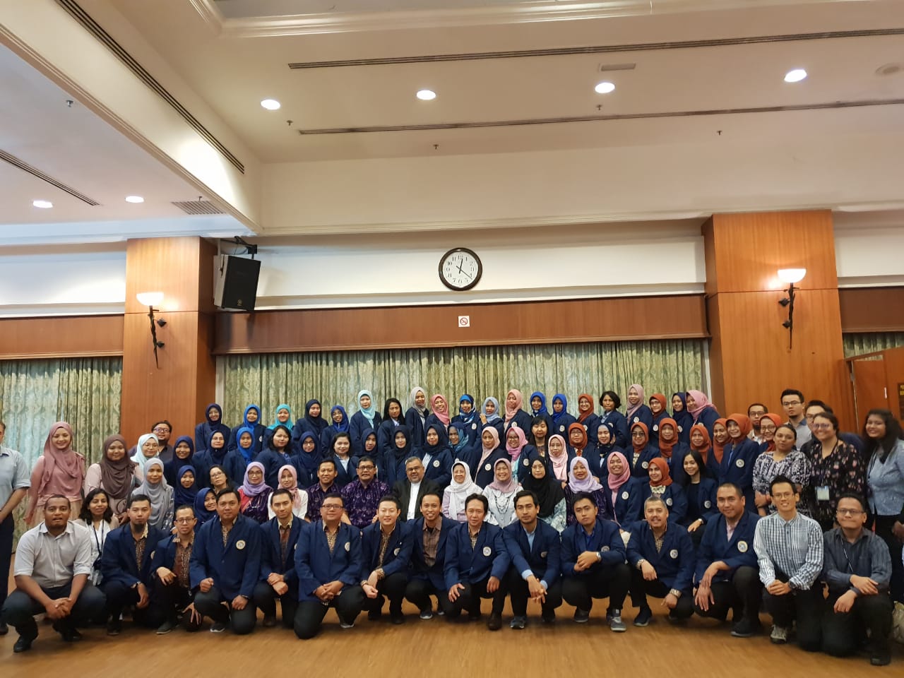 Read more about the article FKM UNAIR Students and Lecturers Joins Outbound Series in Malaysia