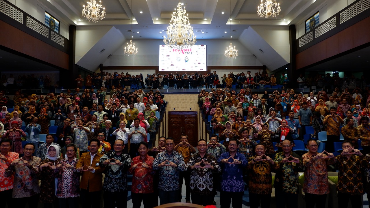Read more about the article ICoASHE 2019, Rektor: Arsip Menjadi Pijakan Pembangunan untuk Terus Maju