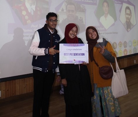 Read more about the article Mahasiswa FPK UNAIR Raih Best Presenter di Conference of Indonesian Students Association in South Korea (CISAK) 2019