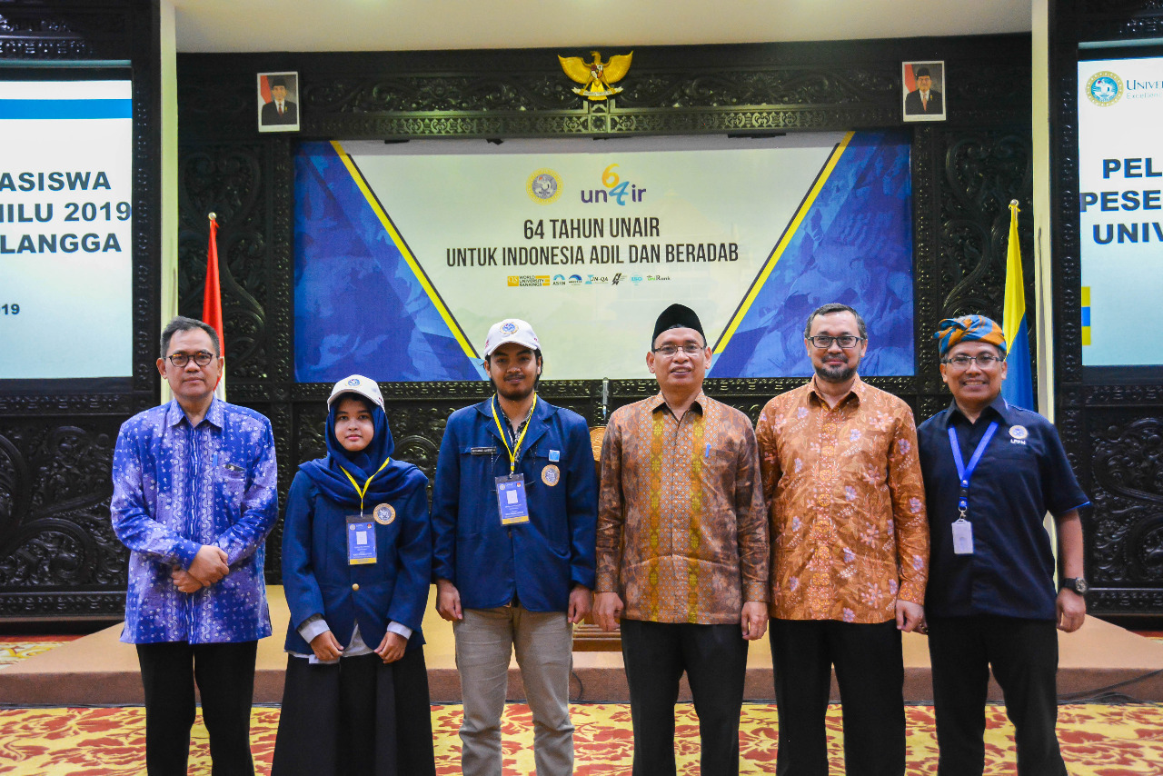 Read more about the article Pertama di Indonesia, 106 Mahasiswa UNAIR Ikuti KKN Tematik Pemilu 2019