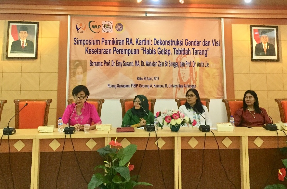The speakers at RA Kartini symposium at Adi Sukadana Room FISIP UNAIR, Wednesday, April 24.