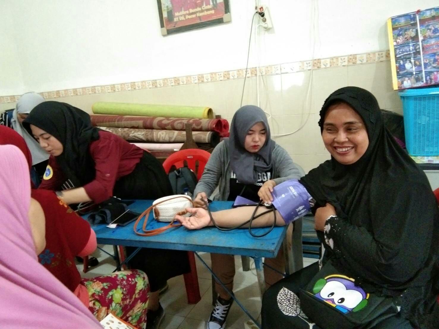 Health Exam in Balai RW 7 Kelurahan Pacar Kembang on Saturday, April 20, 2019