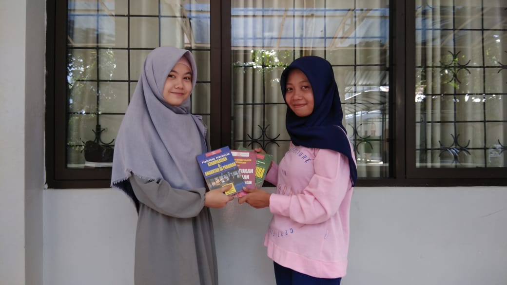 Read more about the article HIMAFORSTA Supports PSDKU Students to Build Reading Corner
