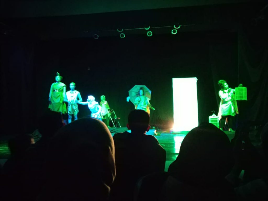 The performance of UNAIR Mata Angin theater on Saturday, May 4, 2019 at Wilawatikta College of Arts (STKW) Theater Building, Surabaya.