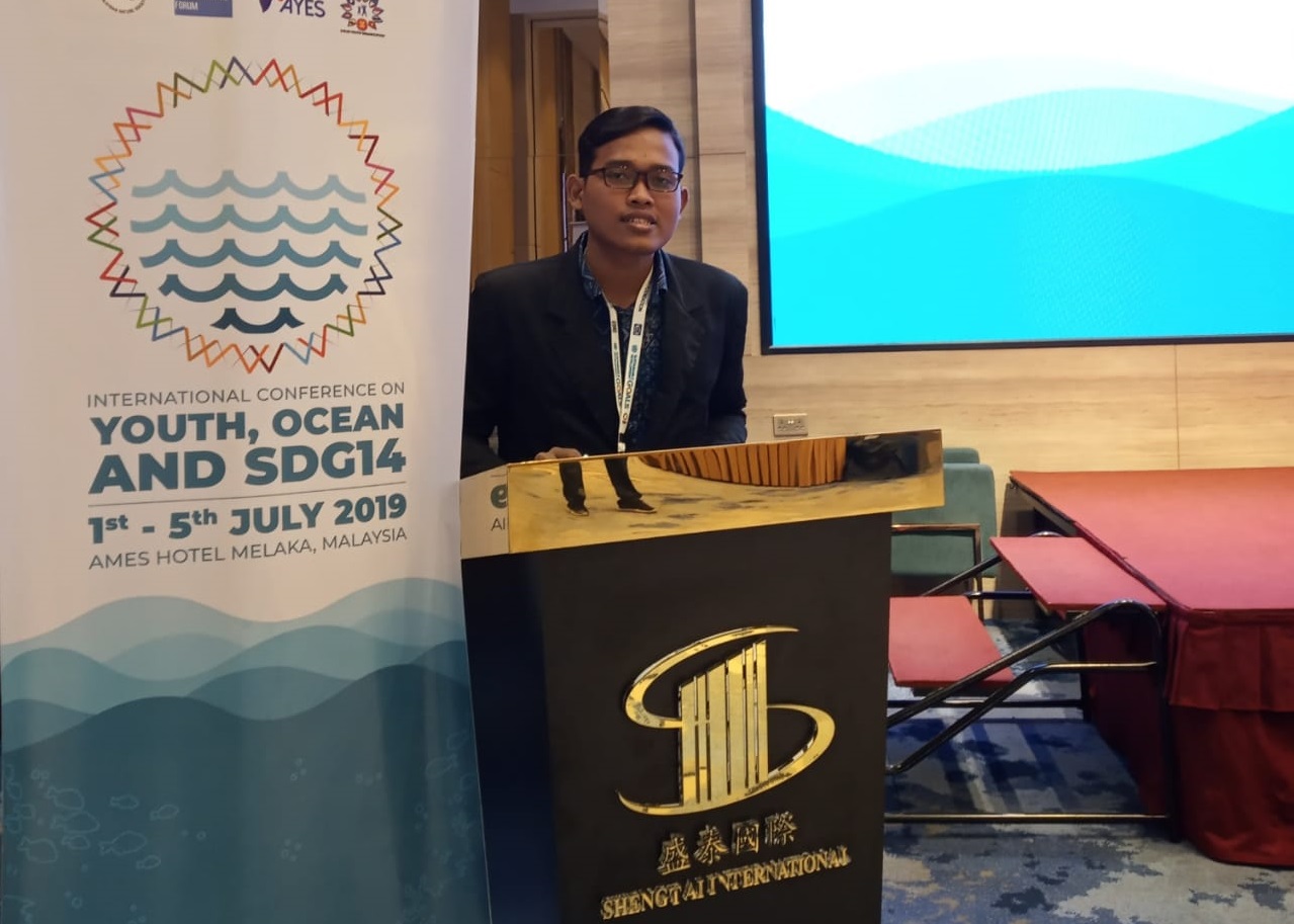 Read more about the article UNAIR Student Presents Idea on Carbon Trade at International Conference in Melaka, Malaysia
