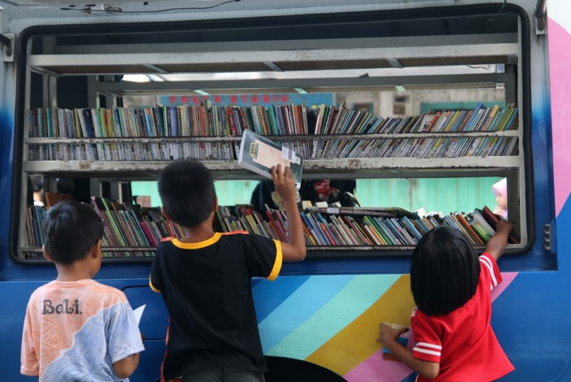 Read more about the article Taman Bacaan Masyarakat  (TBM) Tingkatkan Literasi Masyarakat Surabaya