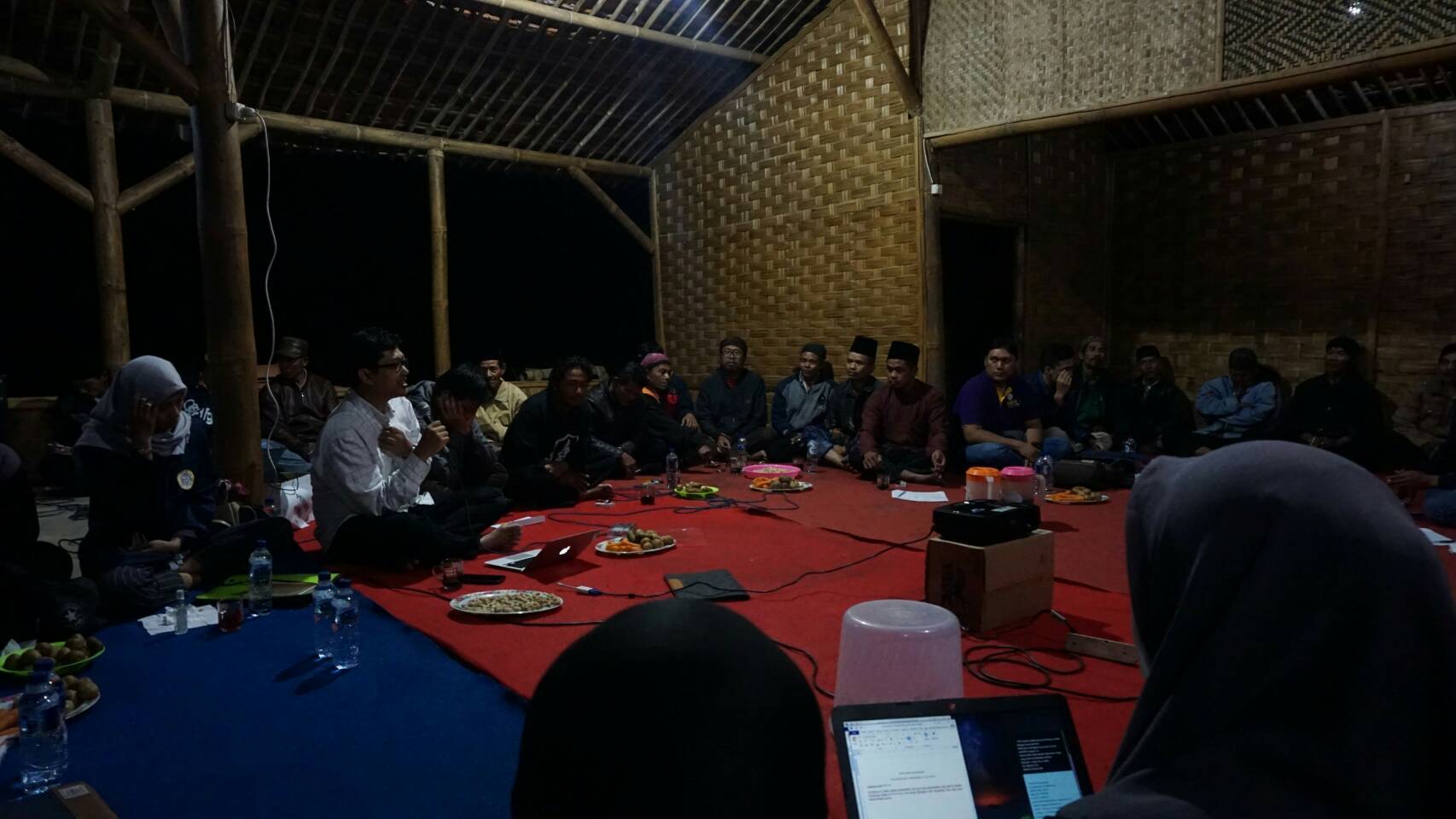 Read more about the article Dosen FH Bantu Perjuangkan Status Tanah Dusun Sendi