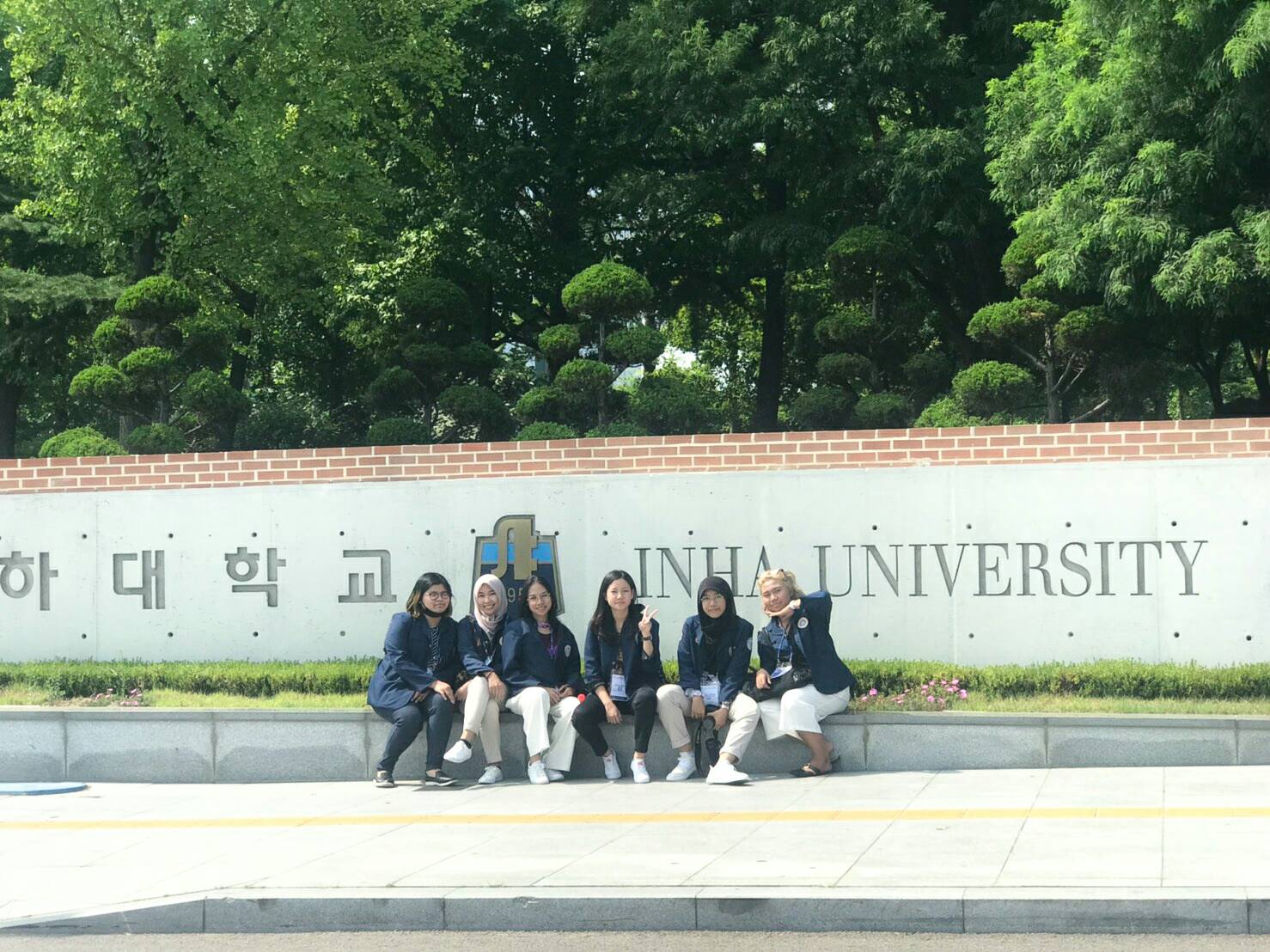 Read more about the article Enam Mahasiswa FH Ikuti Summer School di Inha University, Korea Selatan