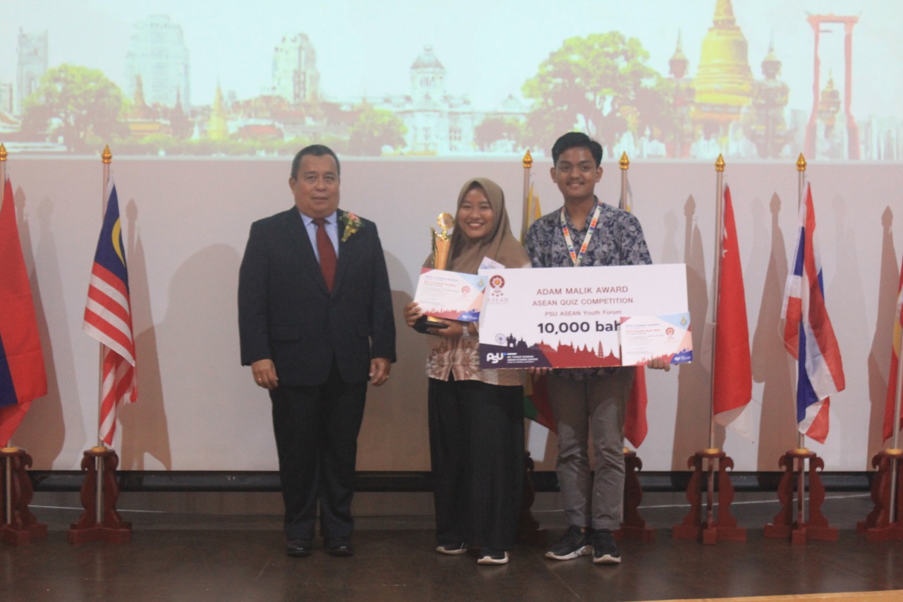 Read more about the article FIB Students Win Two Awards in Thailand