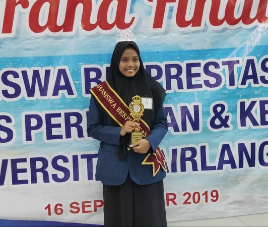 Read more about the article Sempat Salah Jurusan, Kini Sabet Gelar Mahasiswa Berprestasi FPK 2019