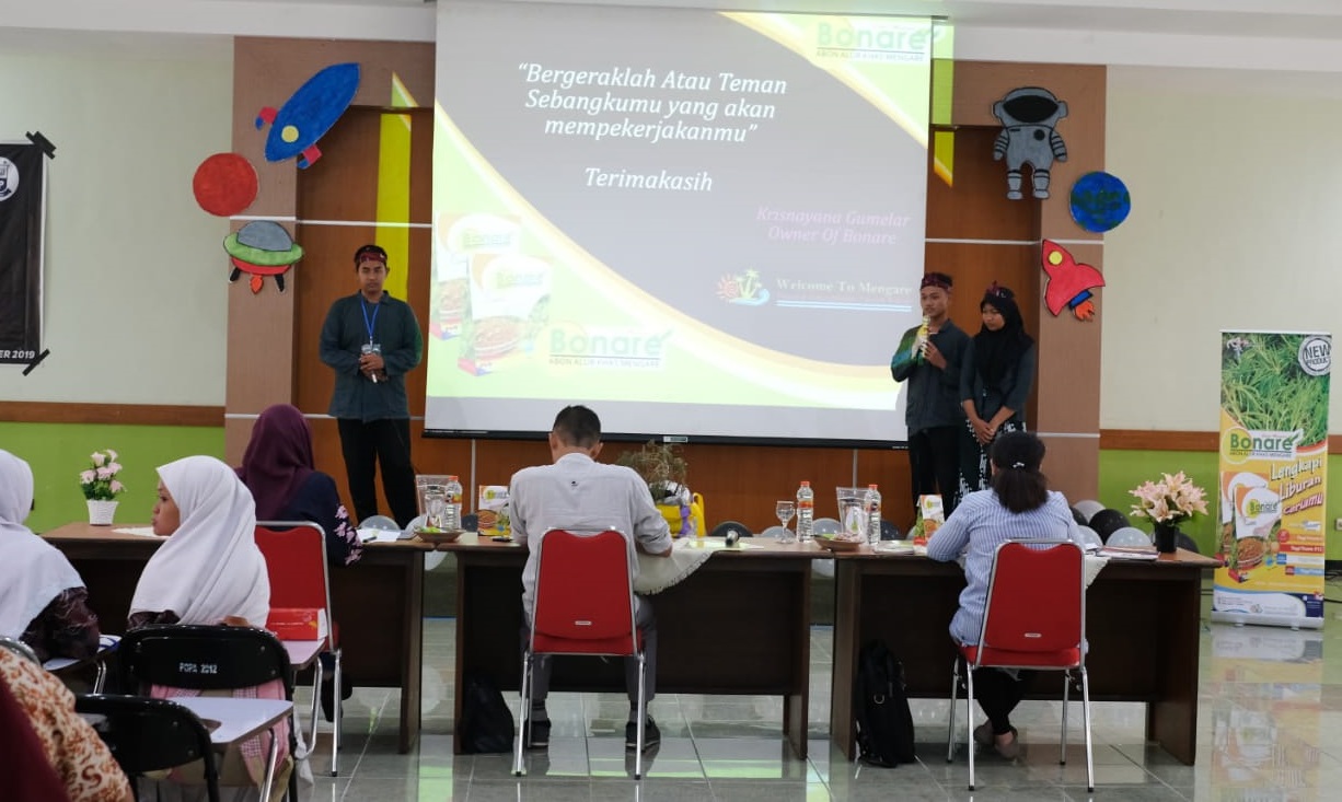 Read more about the article D3 Manajemen Pemasaran UNAIR Kompetisikan Entrepreneur untuk Siswa SMA