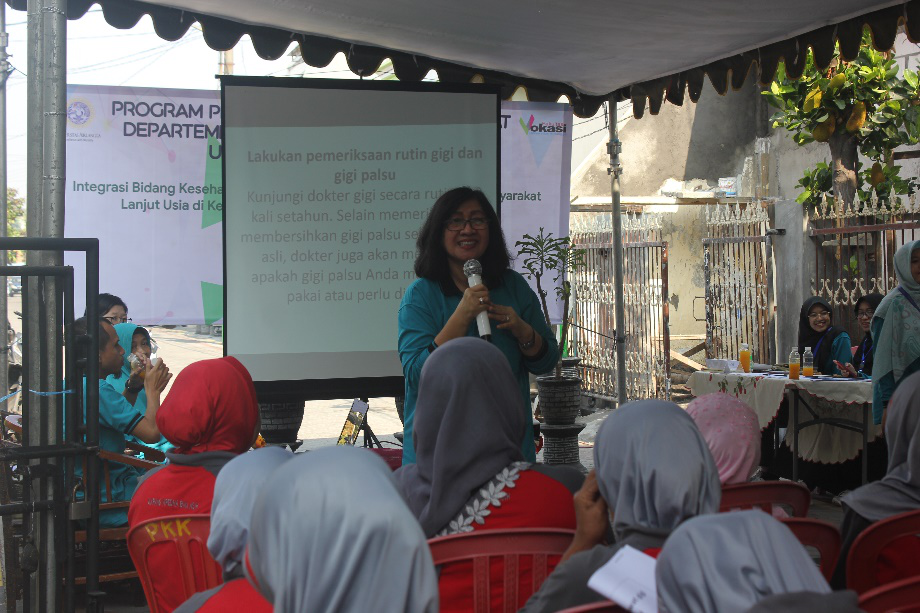 Read more about the article Peka Soal Kesehatan Lansia, Fakultas Vokasi UNAIR Adakan Pengmas