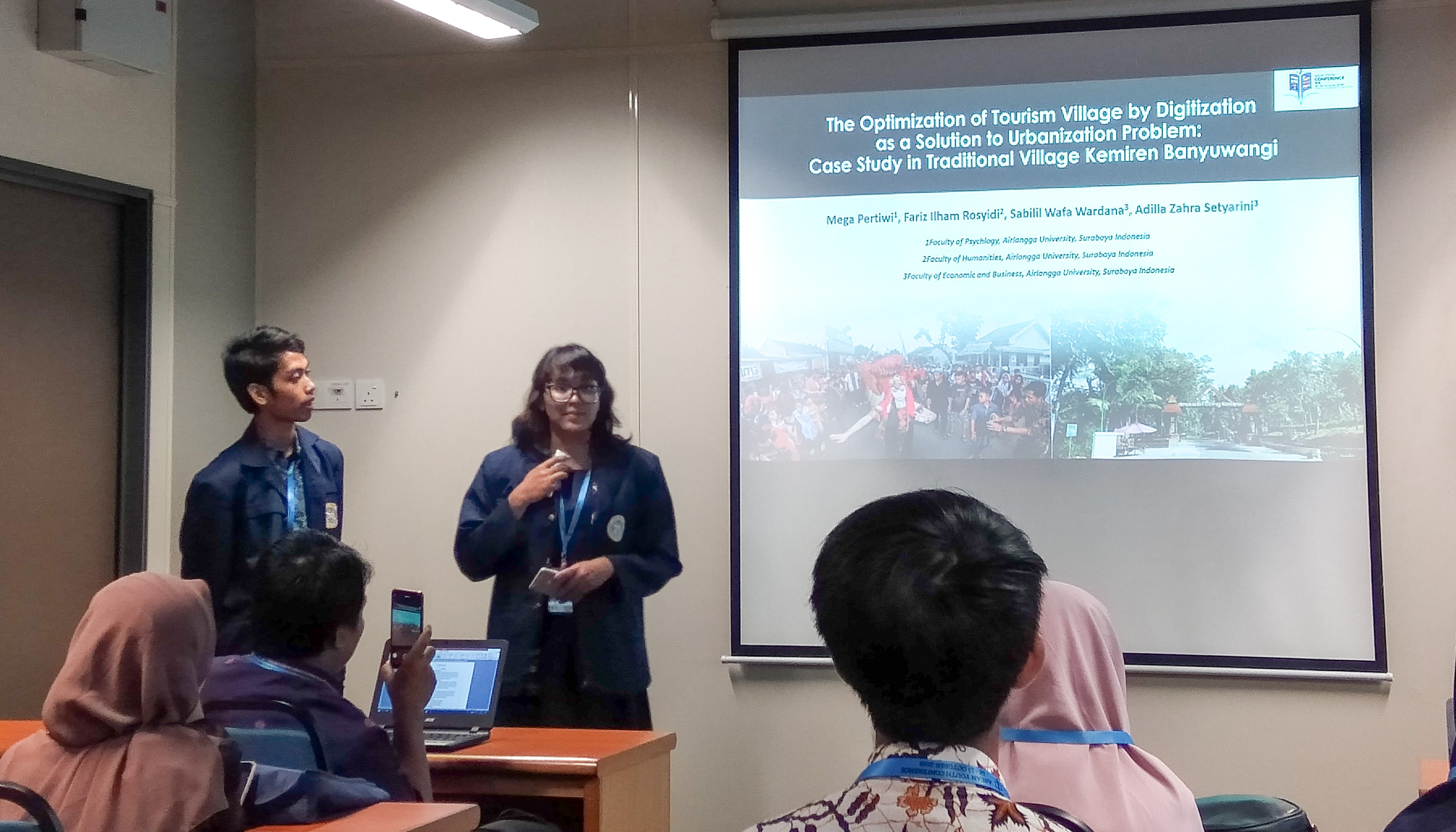 Read more about the article Two Students Present Optimization of Digital Tourism Villages in Malaysia