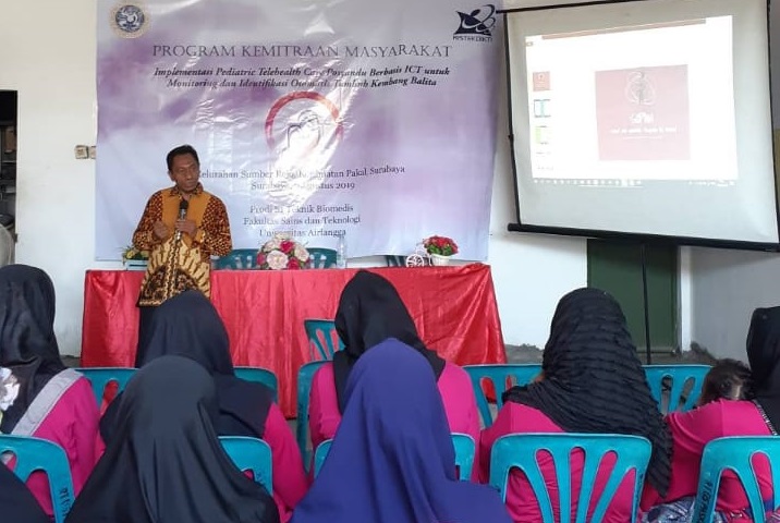 Read more about the article Tim Dosen FST Ajarkan Kader Posyandu Monitoring Perkembangan Anak Berbasis ICT