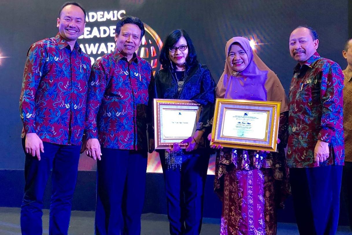 Read more about the article UNAIR Lecturer Wins Runner Up 2019 Academic Leader