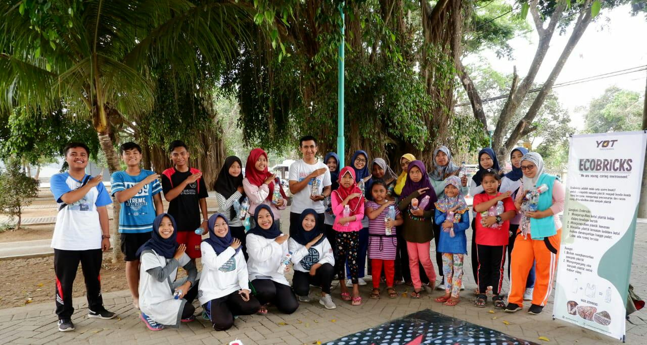 Read more about the article YOT Banyuwangi Kembangkan RTH dengan Ciptakan Ecobrick