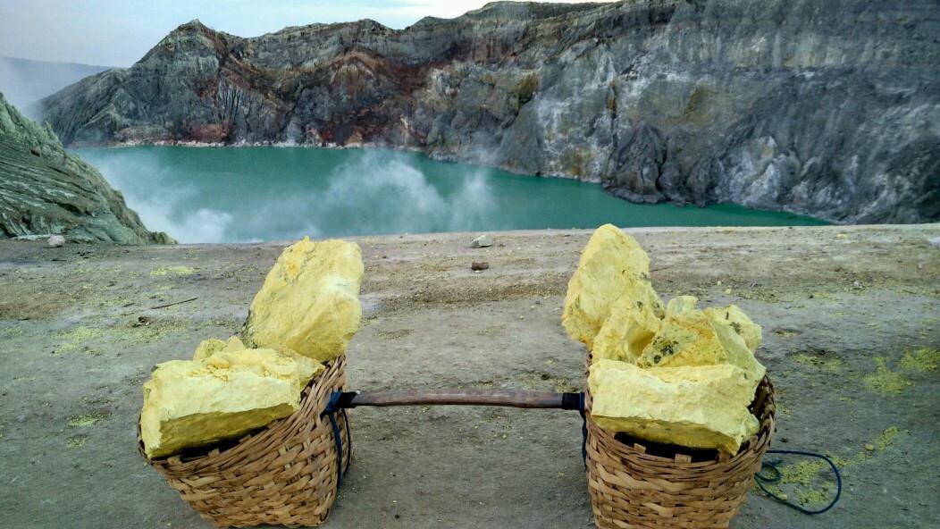 Read more about the article Looking at Composition of Naviculoid and Nitzschioid diatoms in Ijen Banyuwangi Sulfur Mountain watershed