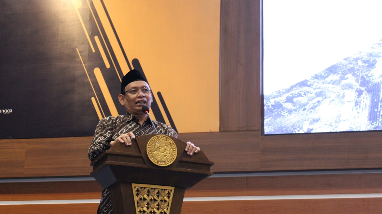 Read more about the article Adakan Sosialisasi, Rektor UNAIR Jawab Pertanyaan Tentang SNMPTN dan SBMPTN