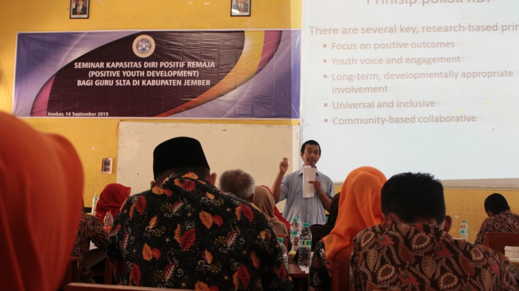 Read more about the article Dosen Psikologi UNAIR Gelar Pengmas dengan Guru BK di Kabupaten Jember