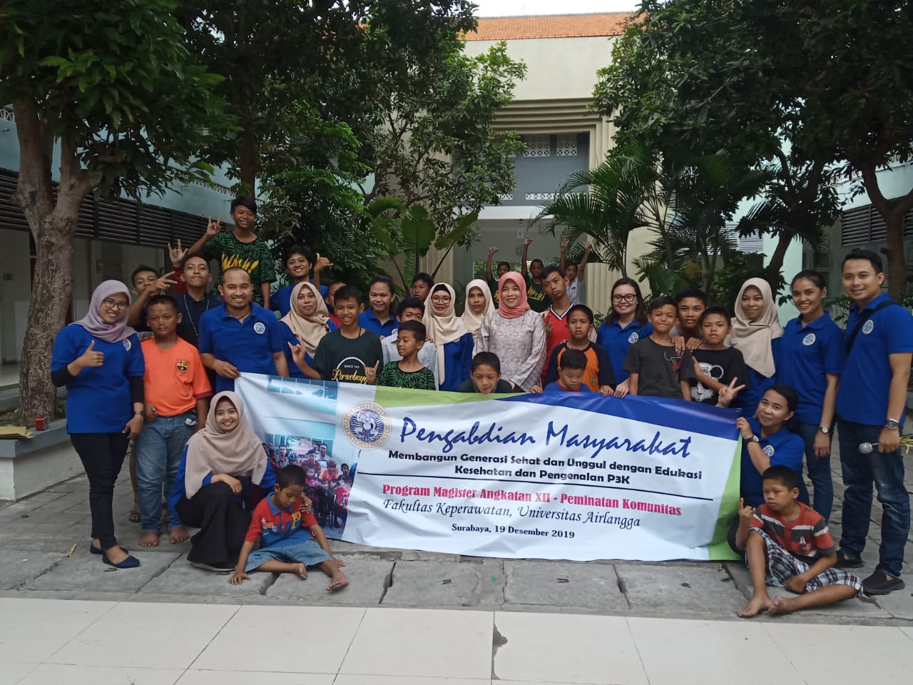 Read more about the article Mahasiswa FKp UNAIR Rayakan HKSN di Kampung Anak Negeri