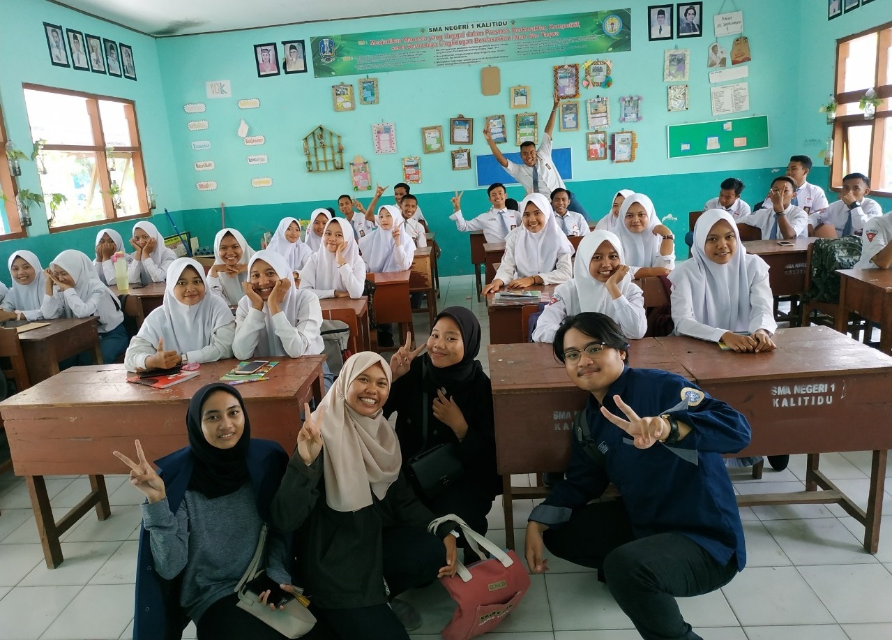 Read more about the article ABC visits 42 schools in Bojonegoro for UNAIR Sapa Negeri