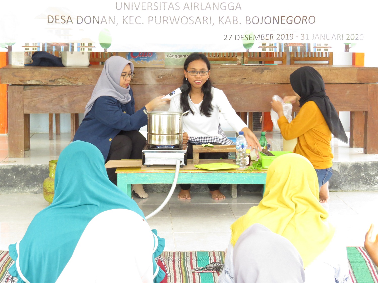 Read more about the article Pawon Tesi, FKM students’ program to overcome hypertension problems