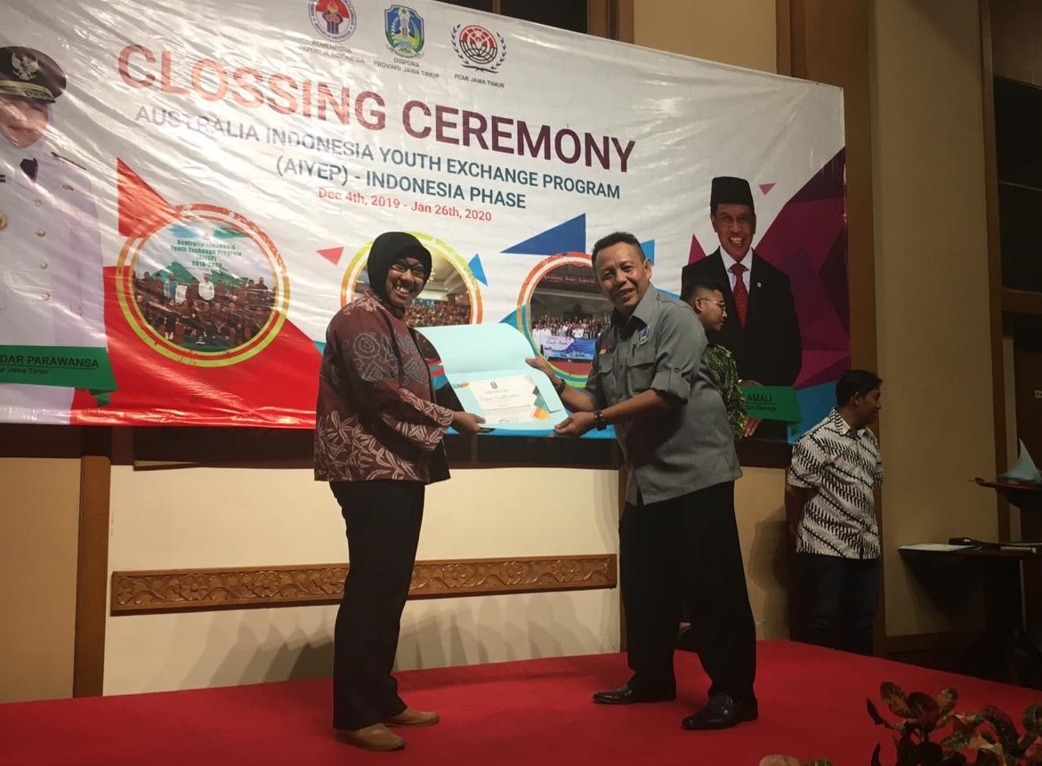 Read more about the article HRLS Terima Penghargaan dari DISPORA Jawa Timur