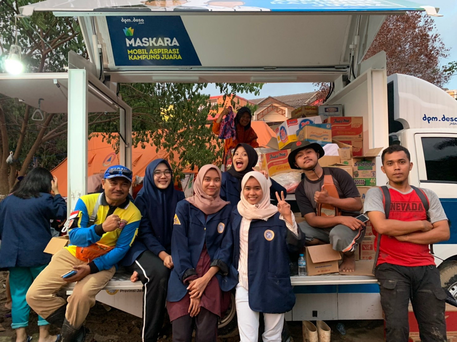 Read more about the article Bogor KKN-BV Team give direct supports to flood-affected communities