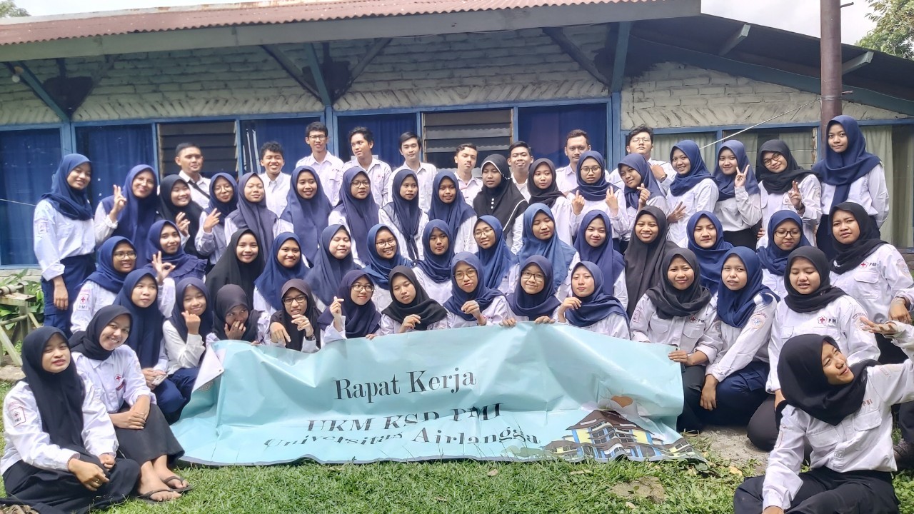 Read more about the article KSR-PMI UNAIR Tentukan Arah Baru Perkembangan Organisasi Lewat Rapat Kerja
