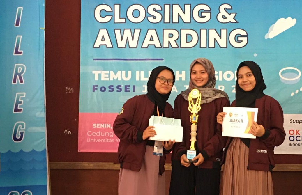 Read more about the article Cultivating fishbone into a food product, UNAIR students win two awards