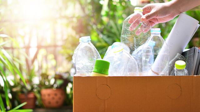 Read more about the article Long road to reduce plastic bottles use in community: A lesson from campus