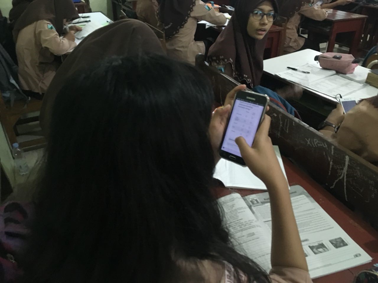 Read more about the article Aplikasi Berbasis Android “ Remaja Sehat” sebagai Solusi Permasalahan Kespro Remaja di Indonesia