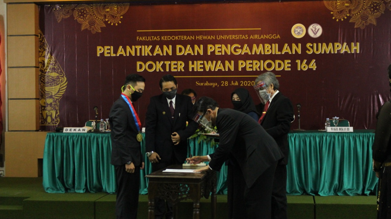 Read more about the article Lantik 110 Dokter Hewan, Warek III: Pegang Teguh Etika Profesi