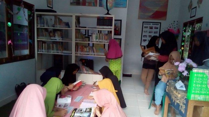 Read more about the article Peran Perpustakaan Desa untuk Meningkatkan Literasi Informasi Masyarakat Pedesaan