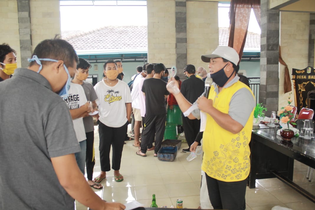 Read more about the article KKN Desa Balak Tingkatkan Kreativitas Pemuda Lewat Sampah Bersama BSB